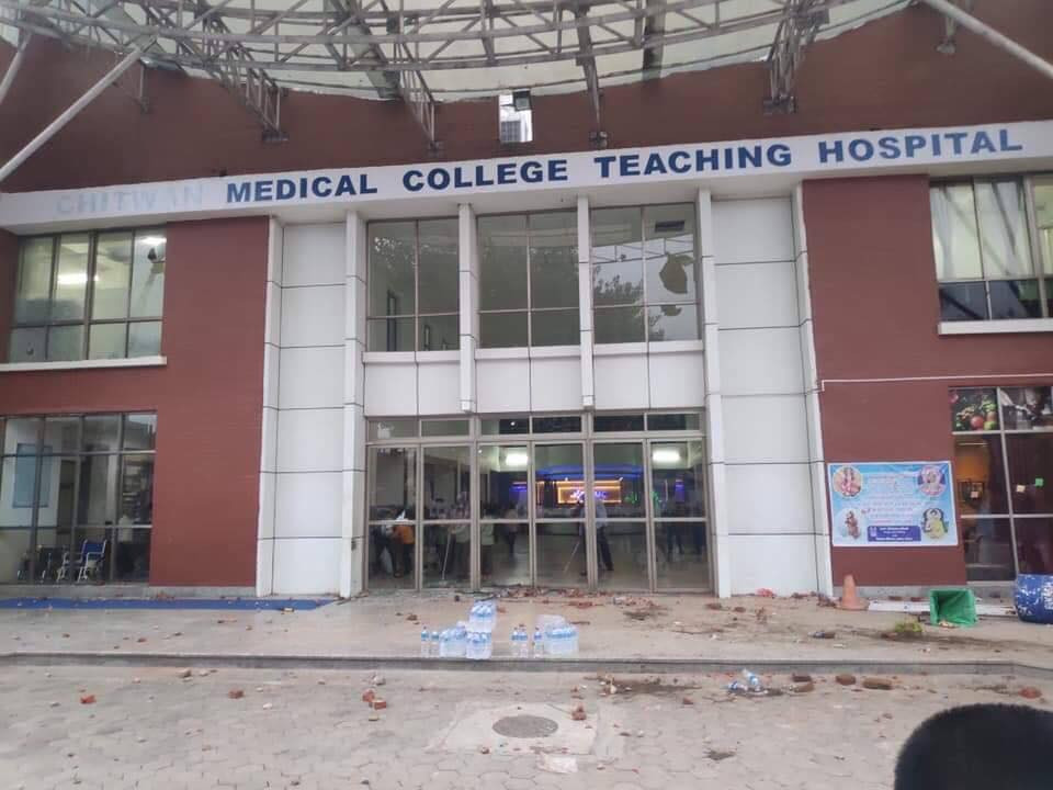 चिकित्सक माथि आक्रमण गर्नेलाई कारबाही गर्न माग