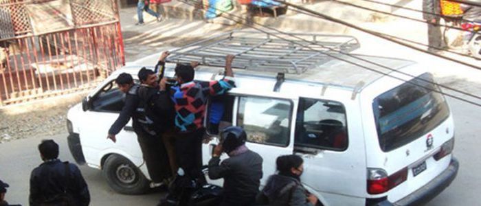 लामो दुरीका सार्वजनिक यातायातमा यात्रु उभ्याउन बन्देज