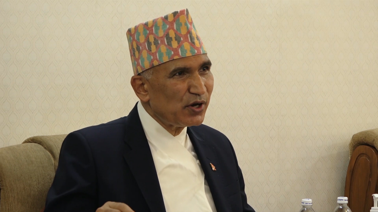 व्यक्तिगत हितको काममा आफुलाई भेट्न नआउन गृहमन्त्रीको निर्देशन