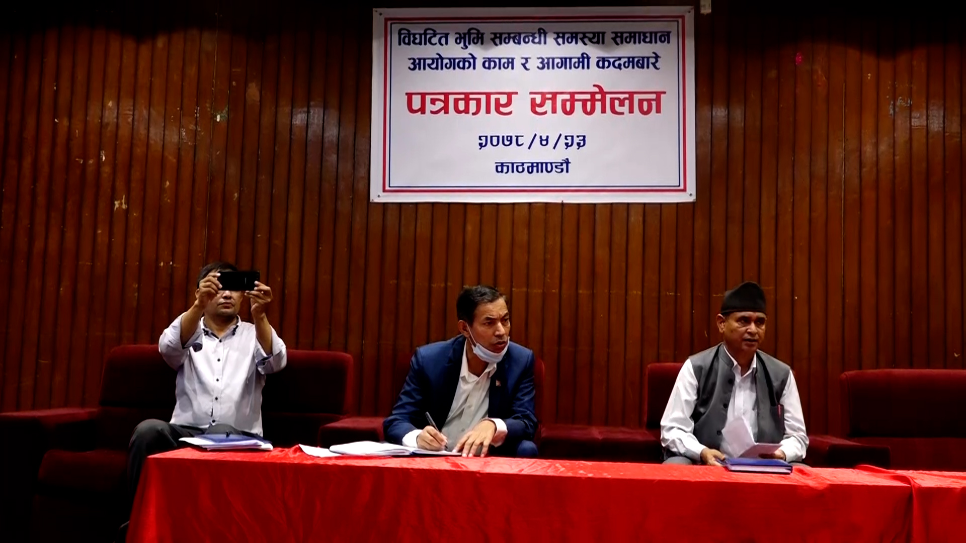 अदालत ले आफुहरुलाई न्याय दिने देवीप्रसाद ज्ञवाली को दावी