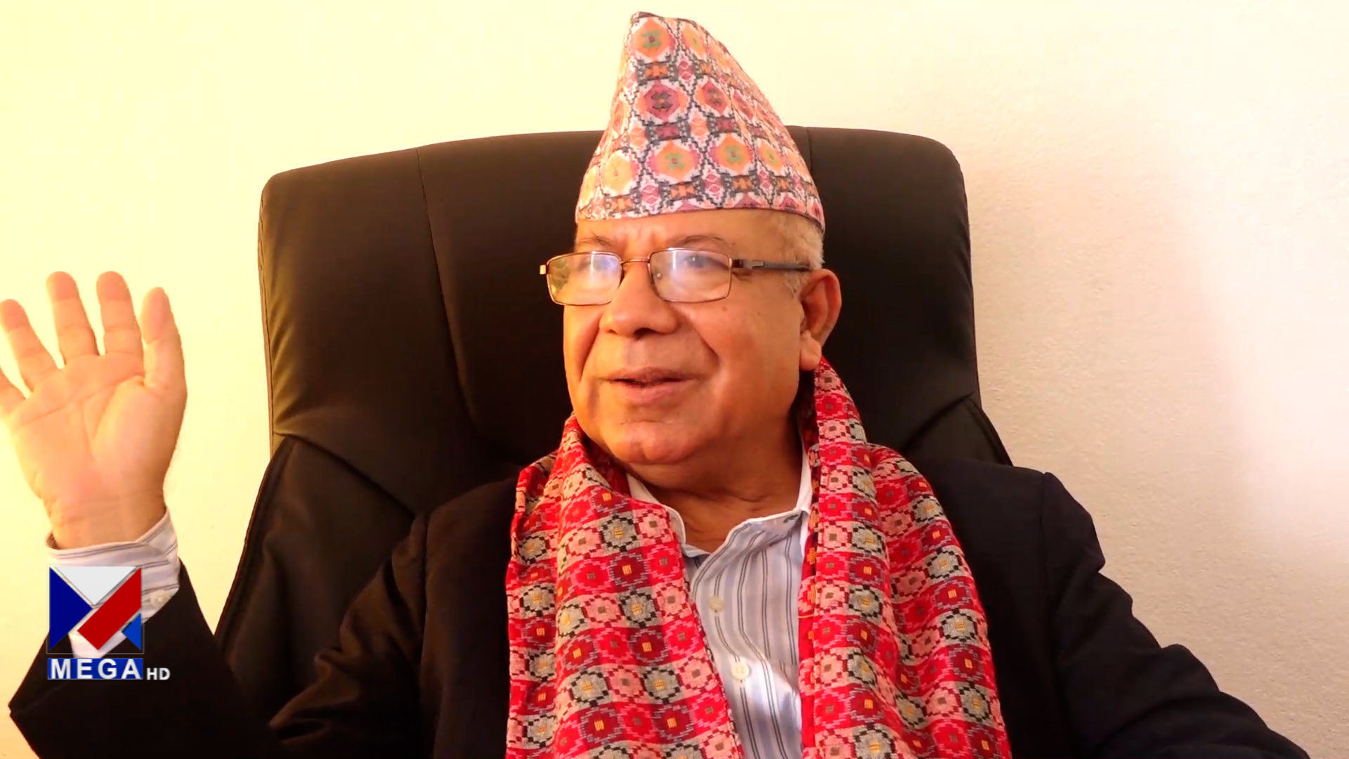 ओलीमा सुध्रिने कुनै लक्षण छैन माधव नेपाल